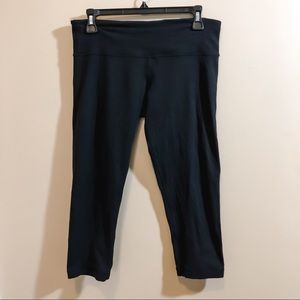 Lululemon Cropped Leggings - size 8
